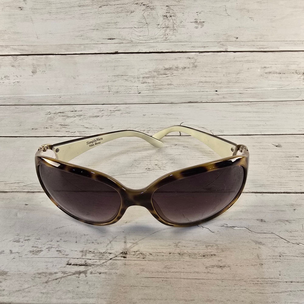 Simply Vera Vera Wang Tortoise Cream Oval Sunglasses Silver Hardware Gradient